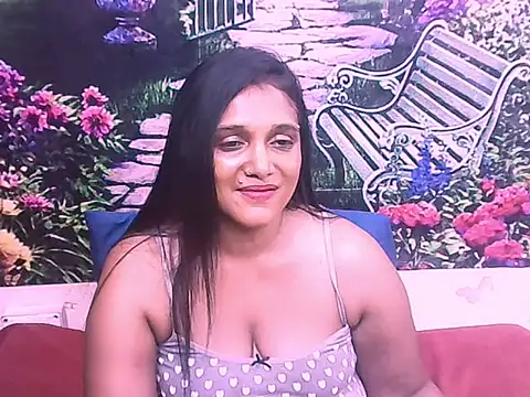 Snapshot of IndianSexyLady20 chatting on February 14, 7:19 am IndianSexyLady20 online show from February 14, 7:19 am