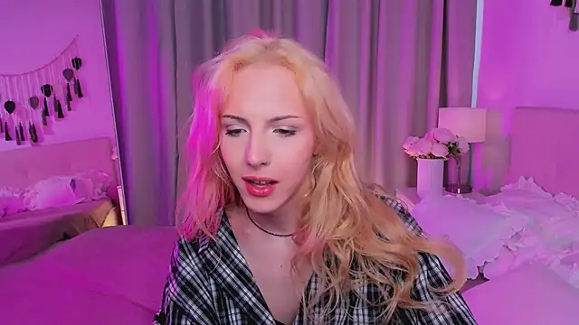 Tiffany  King online show from May 17, 5:40 am