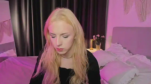 Tiffany  King online show from May 16, 5:39 am