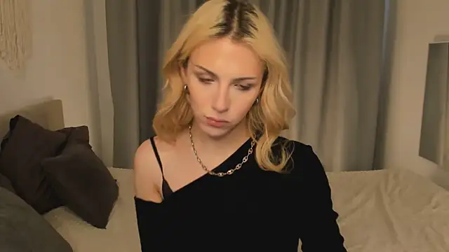 Tiffany  King online show from July 24, 11:06 am
