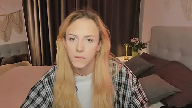 Tiffany  King online show from April 15, 5:24 am