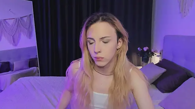 Tiffany  King online show from April 26, 5:38 am