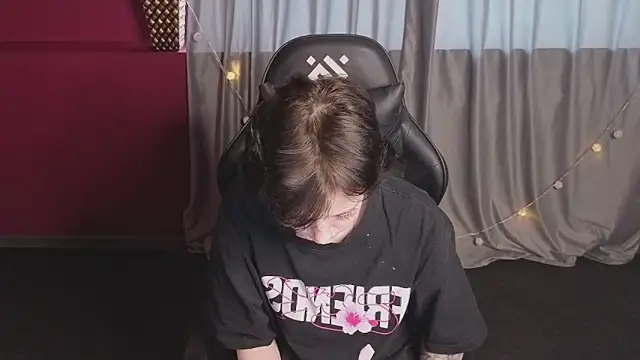 Svenaa Kopnie online show from February 6, 2:40 am