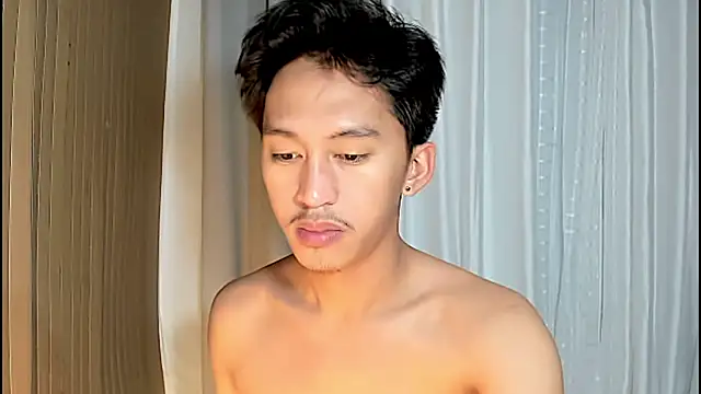  andrie69  online show from April 4, 4:08 am