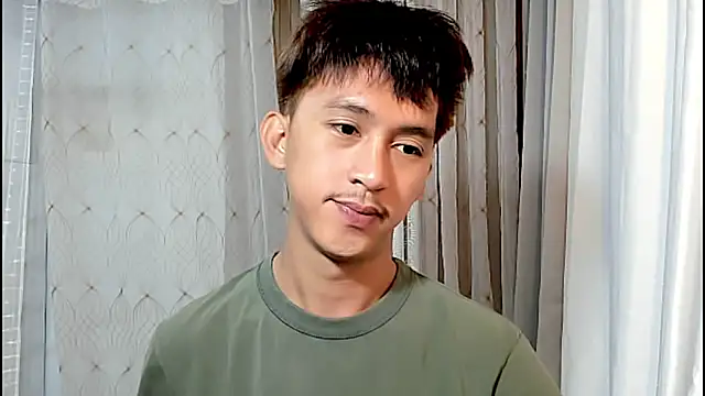 Snapshot of _andrie69_ chatting on April 25, 11:35 am andrie69 online show from April 25, 11:35 am