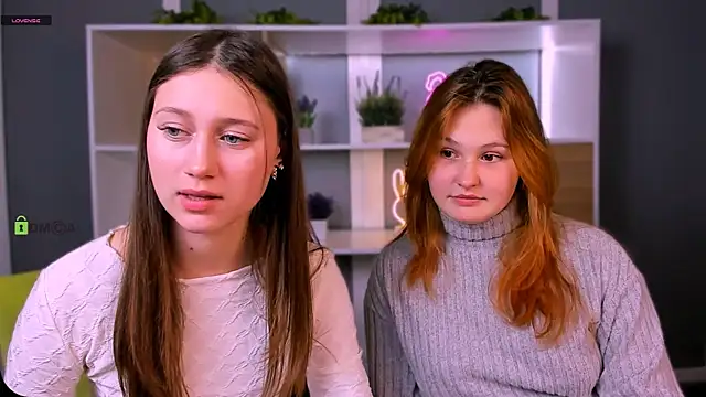 arianaa cat online show from March 4, 7:54 pm