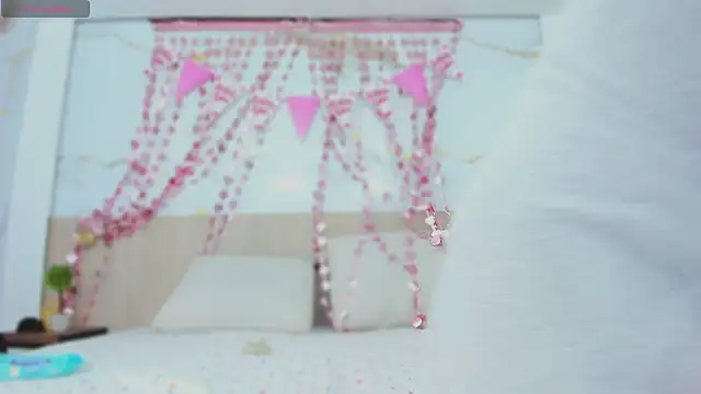 Snapshot of rebecca_ponce_ chatting on February 13, 6:52 pm rebecca ponce online show from February 13, 6:52 pm