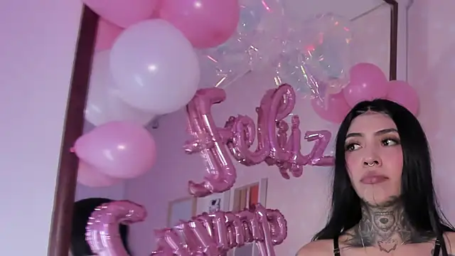 Ashley Blum  online show from March 5, 12:24 pm