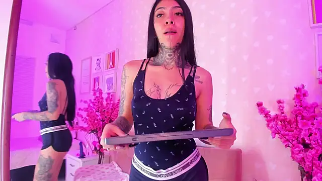 Ashley Blum  online show from February 13, 11:54 am