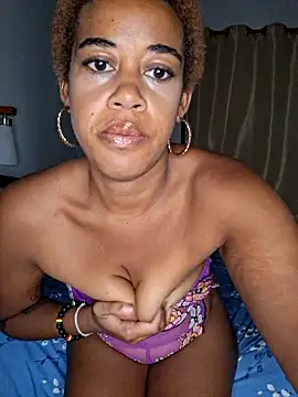 Snapshot of Seductive_Simon333 chatting on February 3, 5:49 am Seductive Simon333 online show from February 3, 5:49 am