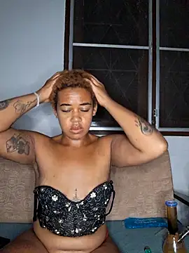 Snapshot of Seductive_Simon333 chatting on February 10, 1:21 pm Seductive Simon333 online show from February 10, 1:21 pm