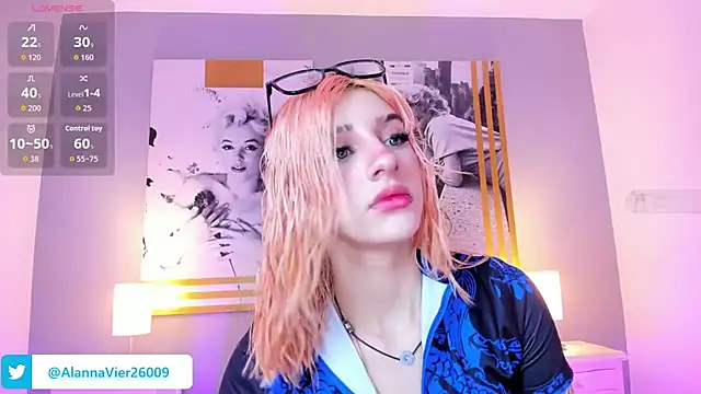 Snapshot of AlannaViera chatting on July 6, 11:39 am AlannaViera online show from July 6, 11:39 am