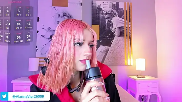 Snapshot of AlannaViera chatting on June 21, 12:55 pm AlannaViera online show from June 21, 12:55 pm