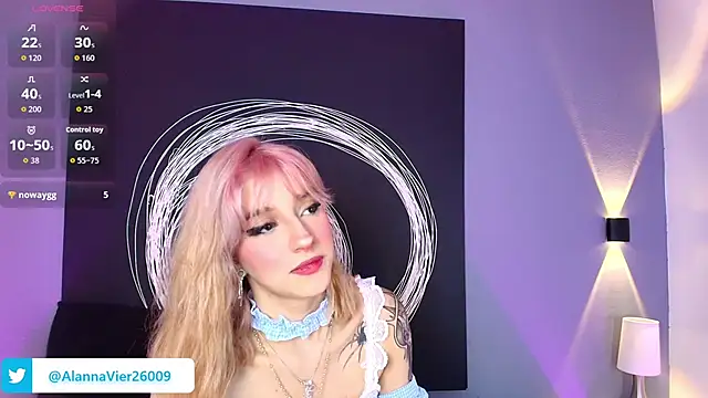 AlannaViera online show from April 23, 12:29 pm