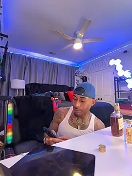 Snapshot of StillArQuez chatting on July 11, 9:59 pm StillArQuez online show from July 11, 9:59 pm