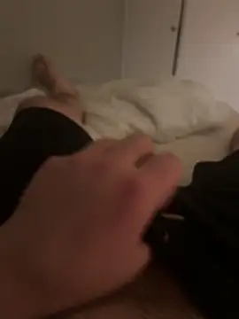 siisidjfjfjdj online show from March 23, 6:19 pm