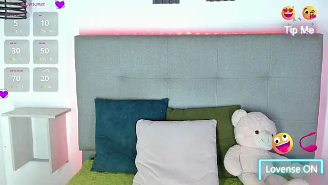 Sophia Valentina online show from March 22, 4:05 am