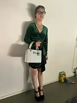 Just-Lilly online show from April 23, 1:35 pm