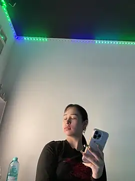 Just-Lilly online show from April 26, 2:14 pm