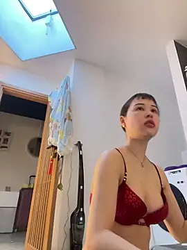 Just-Lilly online show from March 6, 4:46 pm