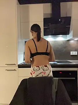 Just-Lilly online show from March 29, 3:35 pm