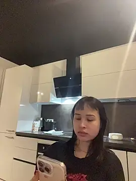 Just-Lilly online show from April 13, 3:16 pm