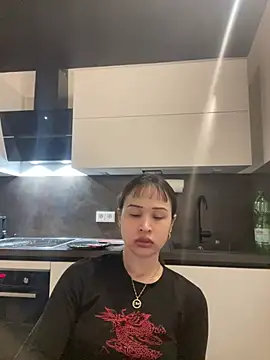 Just-Lilly online show from April 15, 3:38 pm