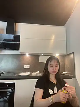 Just-Lilly online show from May 19, 5:53 pm