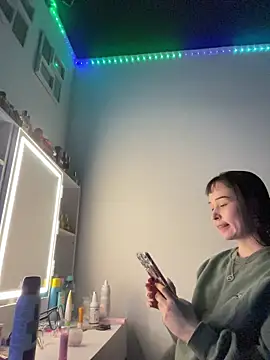 Just-Lilly online show from March 26, 5:55 pm