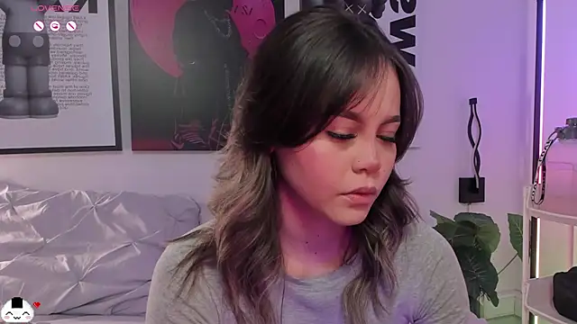 Hey lucy   online show from April 7, 11:12 am