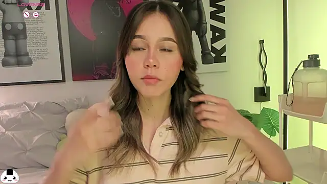 Hey lucy   online show from April 2, 12:12 pm