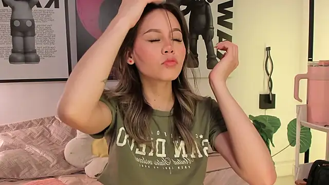 Hey lucy   online show from March 12, 11:36 am