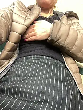 missgirl88 online show from March 12, 1:04 pm