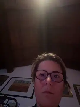 missgirl88 online show from January 31, 9:13 pm