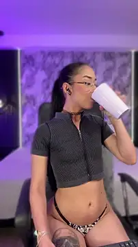 Mialarouse online show from April 14, 9:09 pm