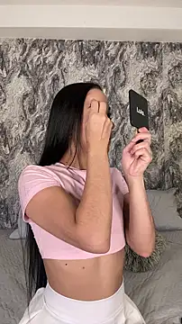 Snapshot of Mialarouse chatting on February 2, 10:42 pm Mialarouse online show from February 2, 10:42 pm