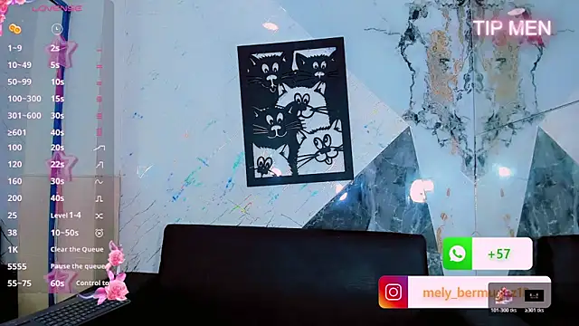 Snapshot of Cute_roxxxy chatting on March 2, 12:23 pm Cute roxxxy online show from March 2, 12:23 pm