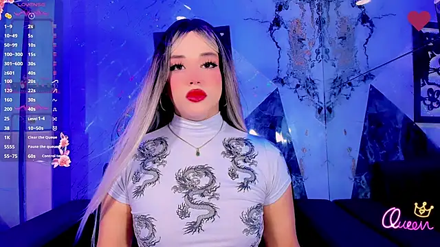 Snapshot of Cute_roxxxy chatting on February 28, 12:27 pm Cute roxxxy online show from February 28, 12:27 pm