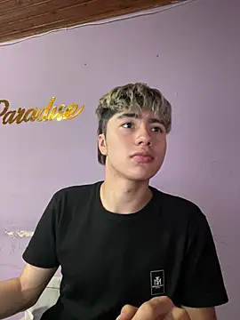 AlexanderCollman2 online show from April 11, 12:40 am