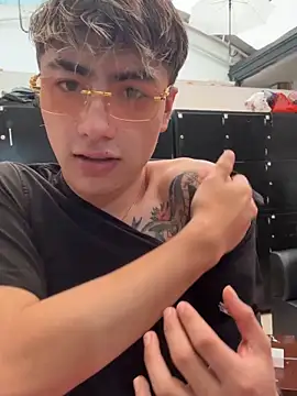 AlexanderCollman2 online show from April 3, 9:43 pm