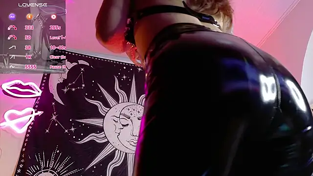 Snapshot of MadLustt chatting on February 13, 11:05 pm MadLustt online show from February 13, 11:05 pm