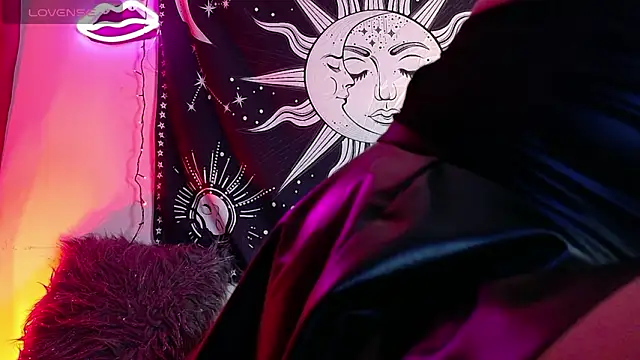 MadLustt online show from March 16, 2:32 pm