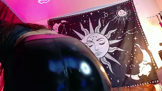 MadLustt online show from March 10, 3:38 pm