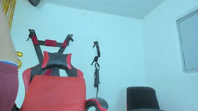 Snapshot of Steven_and_Camilo18 chatting on February 5, 11:39 am Steven and Camilo18 online show from February 5, 11:39 am