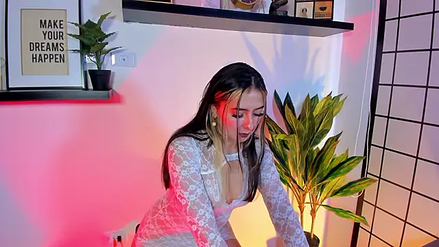 Giselle Laurens  online show from March 15, 6:37 pm