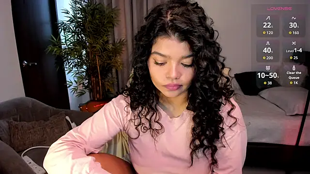 moonhelen online show from June 7, 9:42 pm