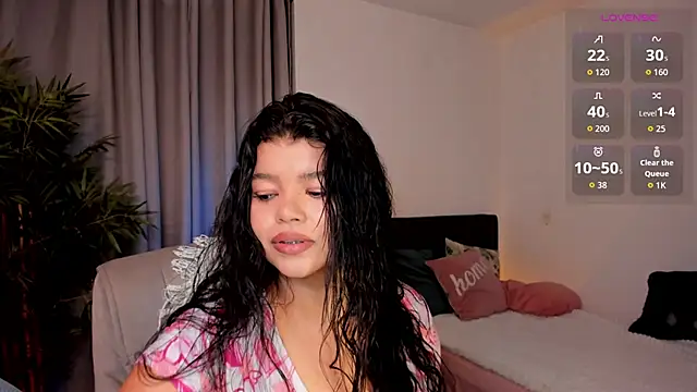 moonhelen online show from February 13, 12:10 am