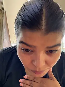 moonhelen online show from May 26, 6:28 pm