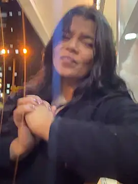 moonhelen online show from March 2, 2:34 am