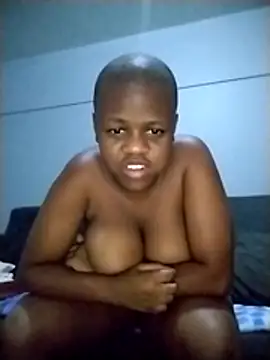 Snapshot of Mzandihottie chatting on February 1, 5:22 pm Mzandihottie online show from February 1, 5:22 pm